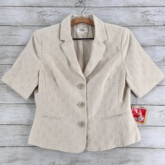 Isaac Mizrahi Jackets & Blazers - Isaac Mizrahi Blazer Womens Medium 3-Button Buff White Textured Short Sleeve NWT